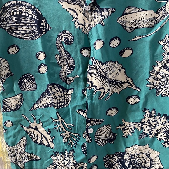 Beachy button up - Picture 3 of 4